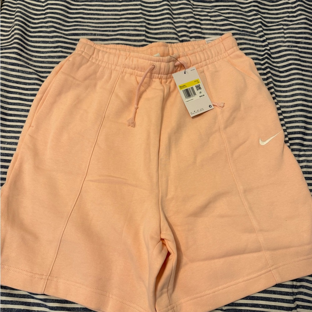 Nike Women's Loose Fit High Waist Peach Shorts - Women’s S - NWT